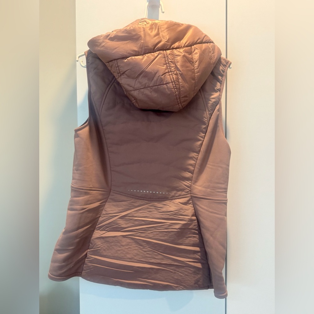 Lululemon Women's Quilted Vest - Picture 8 of 8